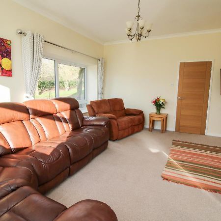 Bicton Lea Villa Acton  Екстериор снимка