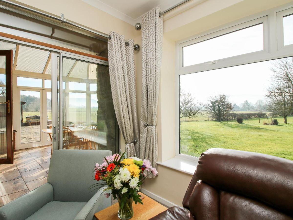 Bicton Lea Villa Acton  Екстериор снимка