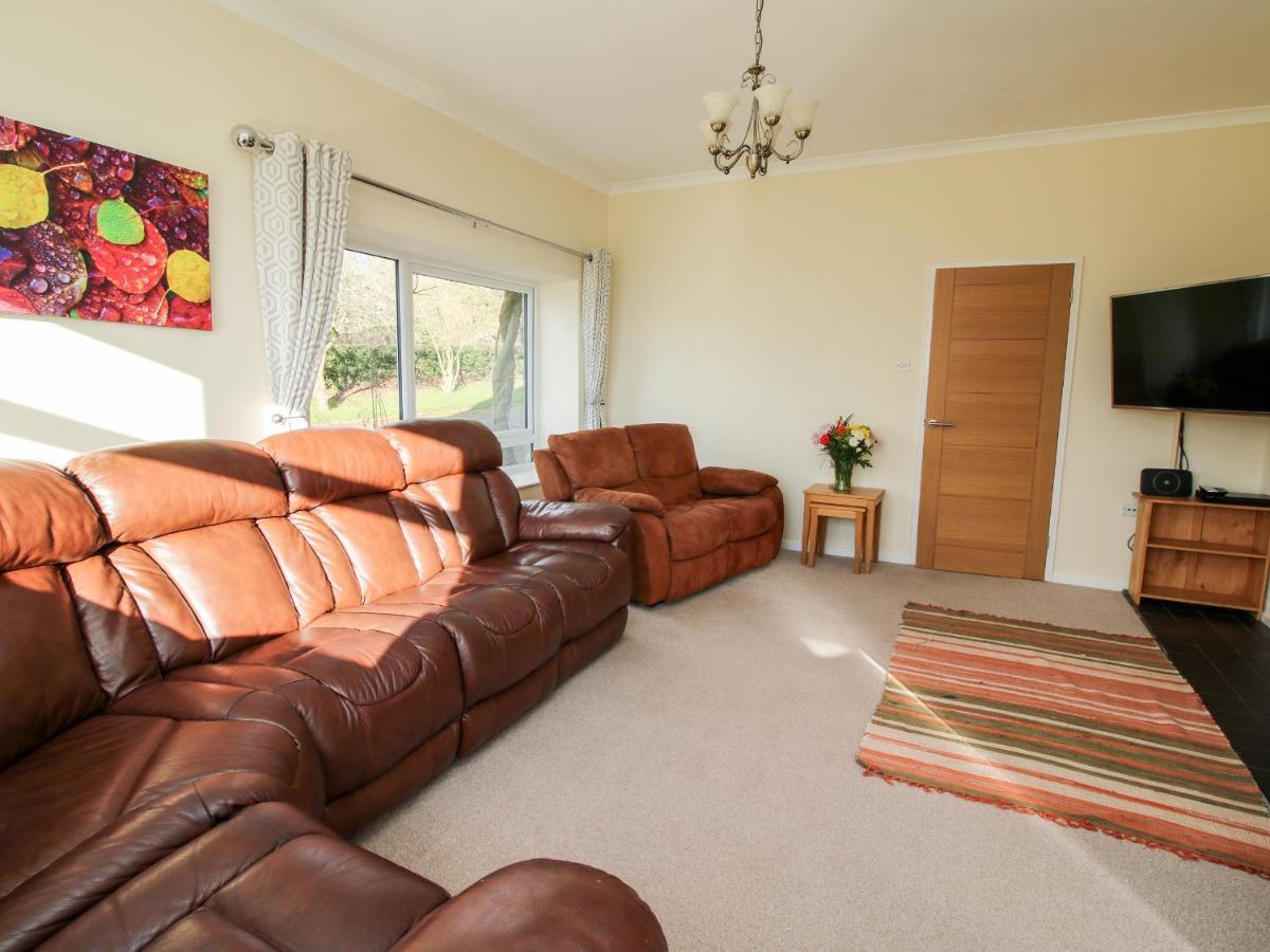 Bicton Lea Villa Acton  Екстериор снимка
