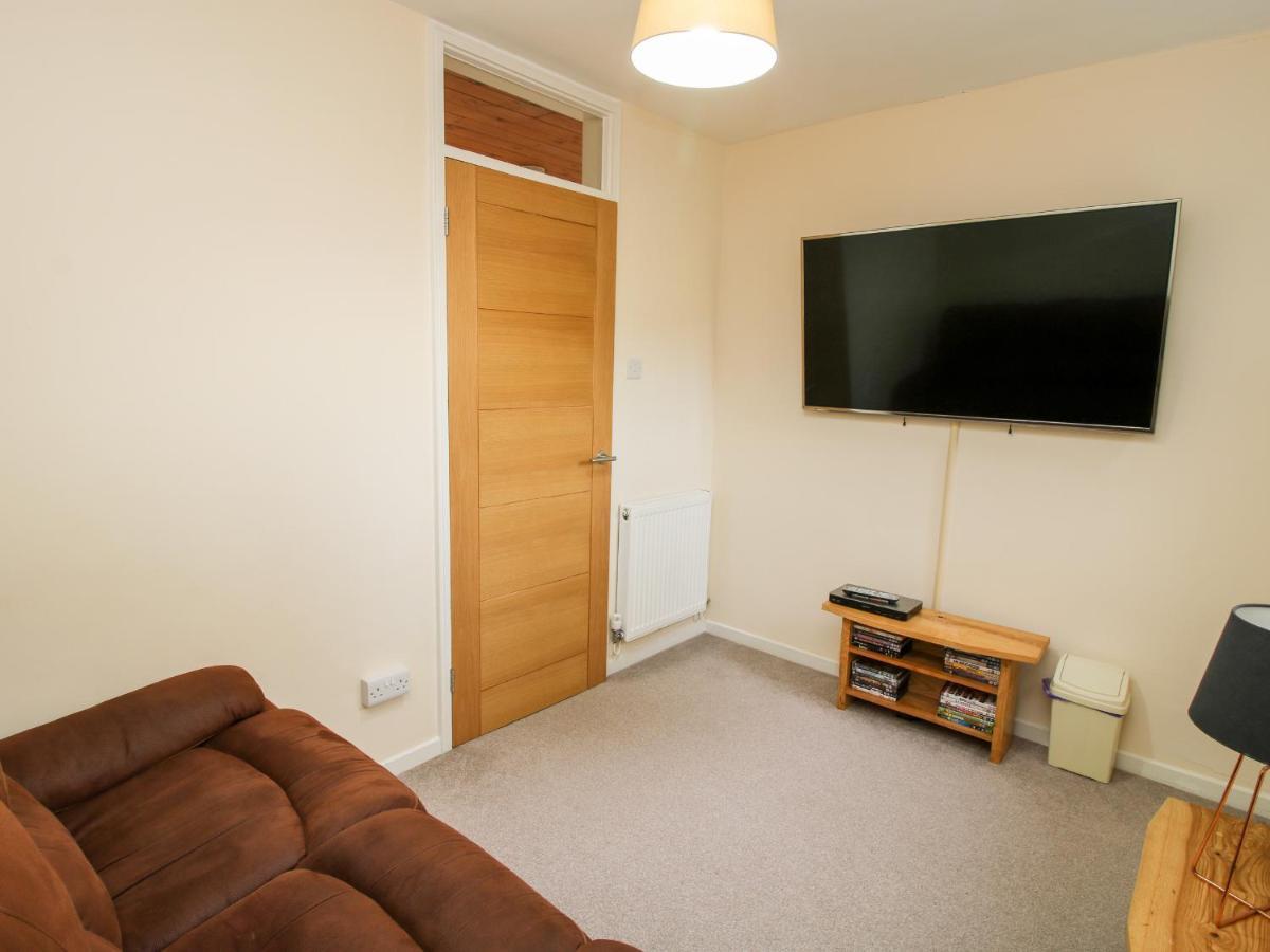 Bicton Lea Villa Acton  Екстериор снимка
