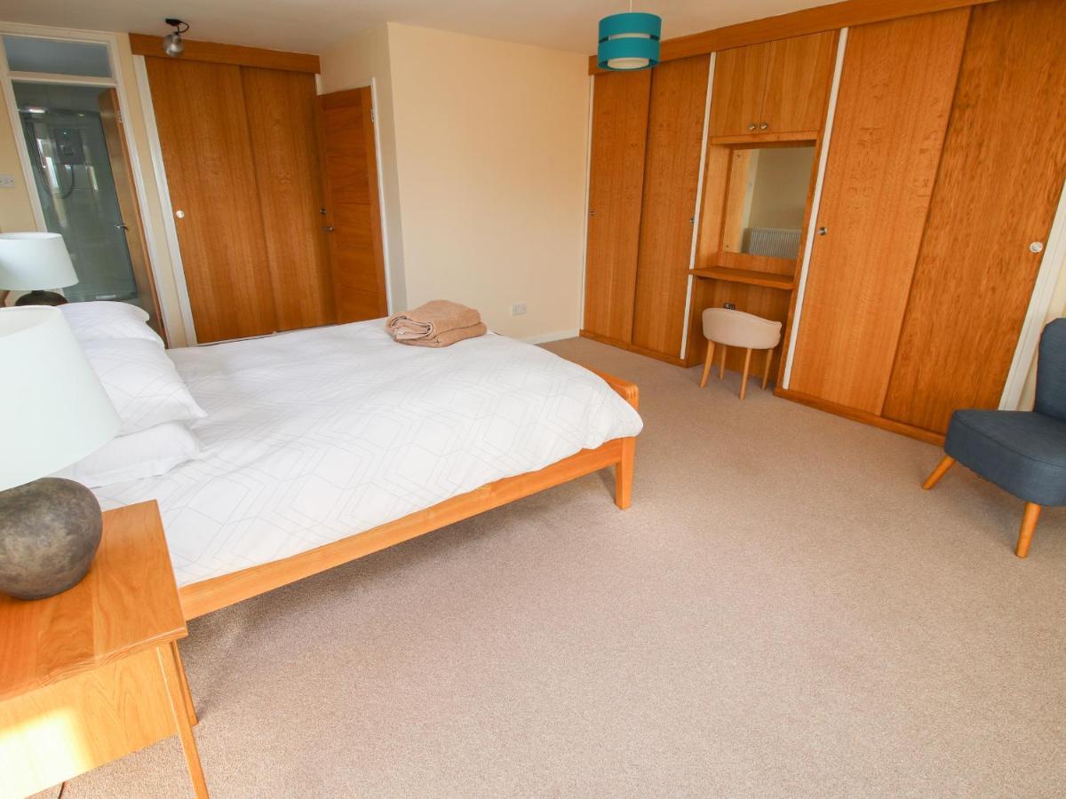 Bicton Lea Villa Acton  Екстериор снимка