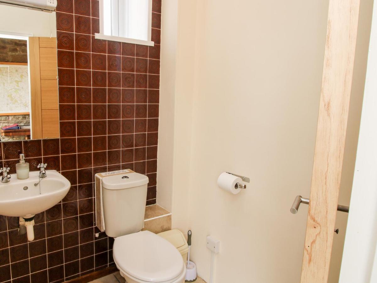 Bicton Lea Villa Acton  Екстериор снимка